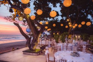 Ausbildung im Tourismus Welt- Fachmann/-frau Systemgastronomie romantische Veranstaltung am Strand